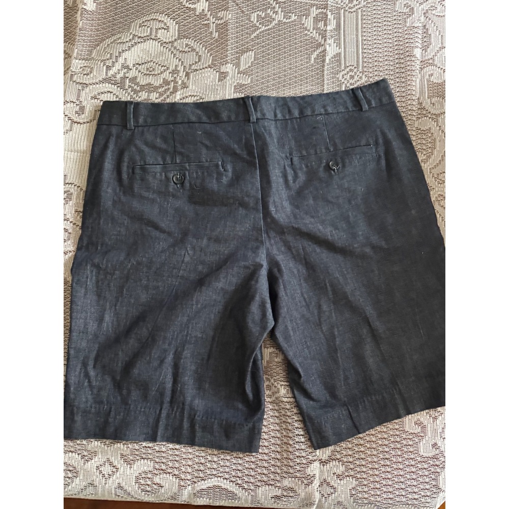 Banana Republic Bermuda Blue Shorts Size 12 Pre- Owned‎ - Picture 2 of 3